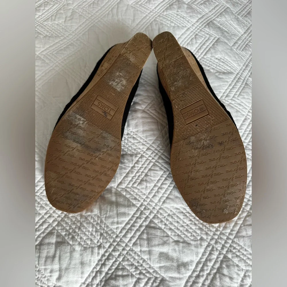 TOMS Classic Black Canvas Peep Toe Cork Wedge Heels Size 9.5 Euro-Summer